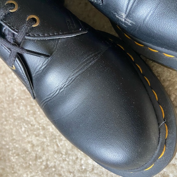 SOLD Vegan Oxfords Dr Martens size 8 - Picture 3 of 8